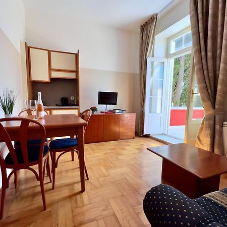 Villa Valdepian Apartments Savudrija Ngoại thất bức ảnh