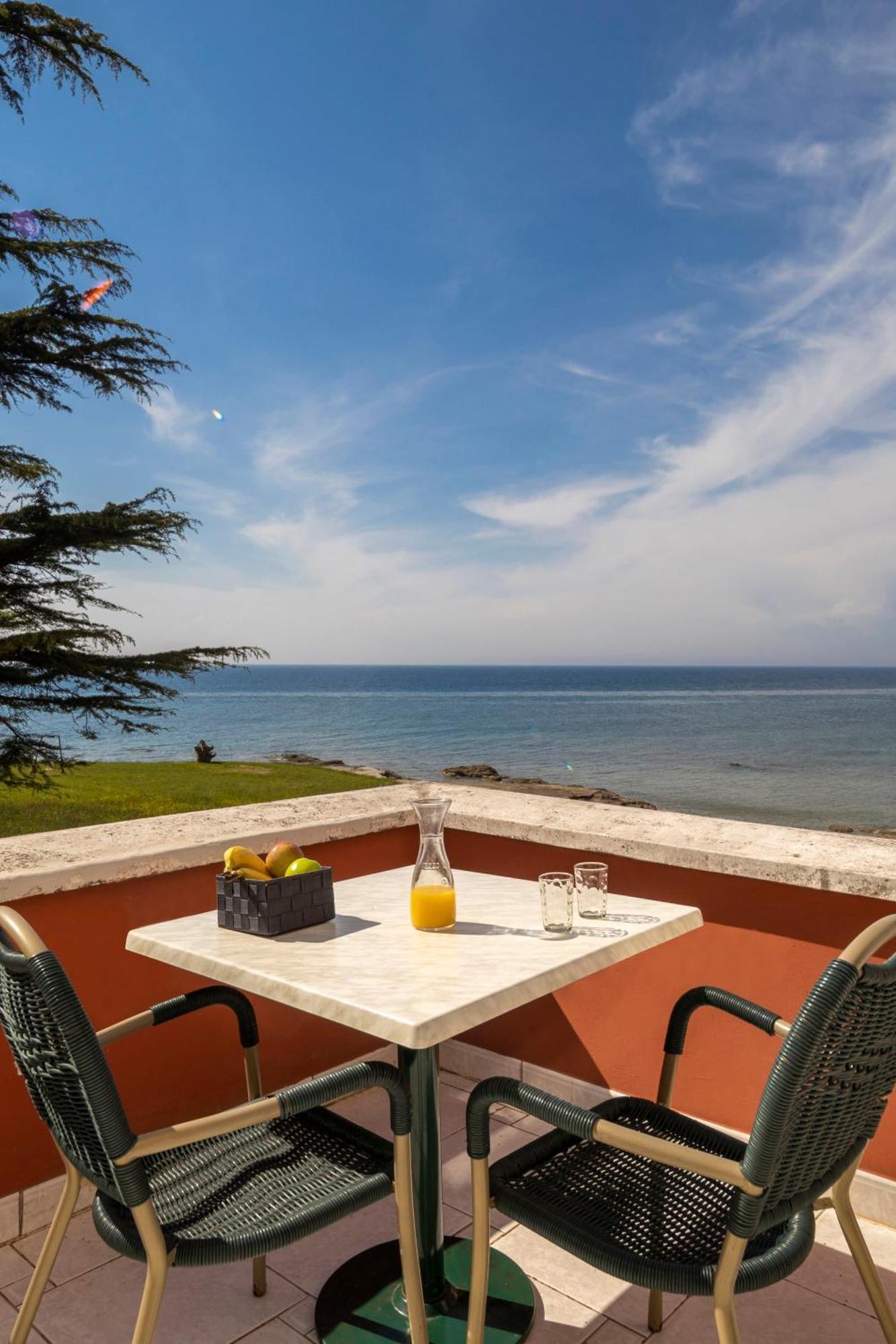 Villa Valdepian Apartments Savudrija Ngoại thất bức ảnh