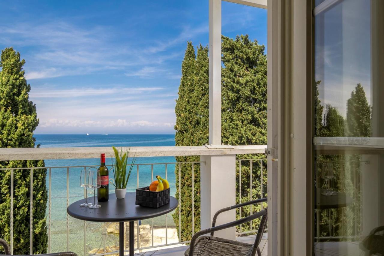 Villa Valdepian Apartments Savudrija Ngoại thất bức ảnh